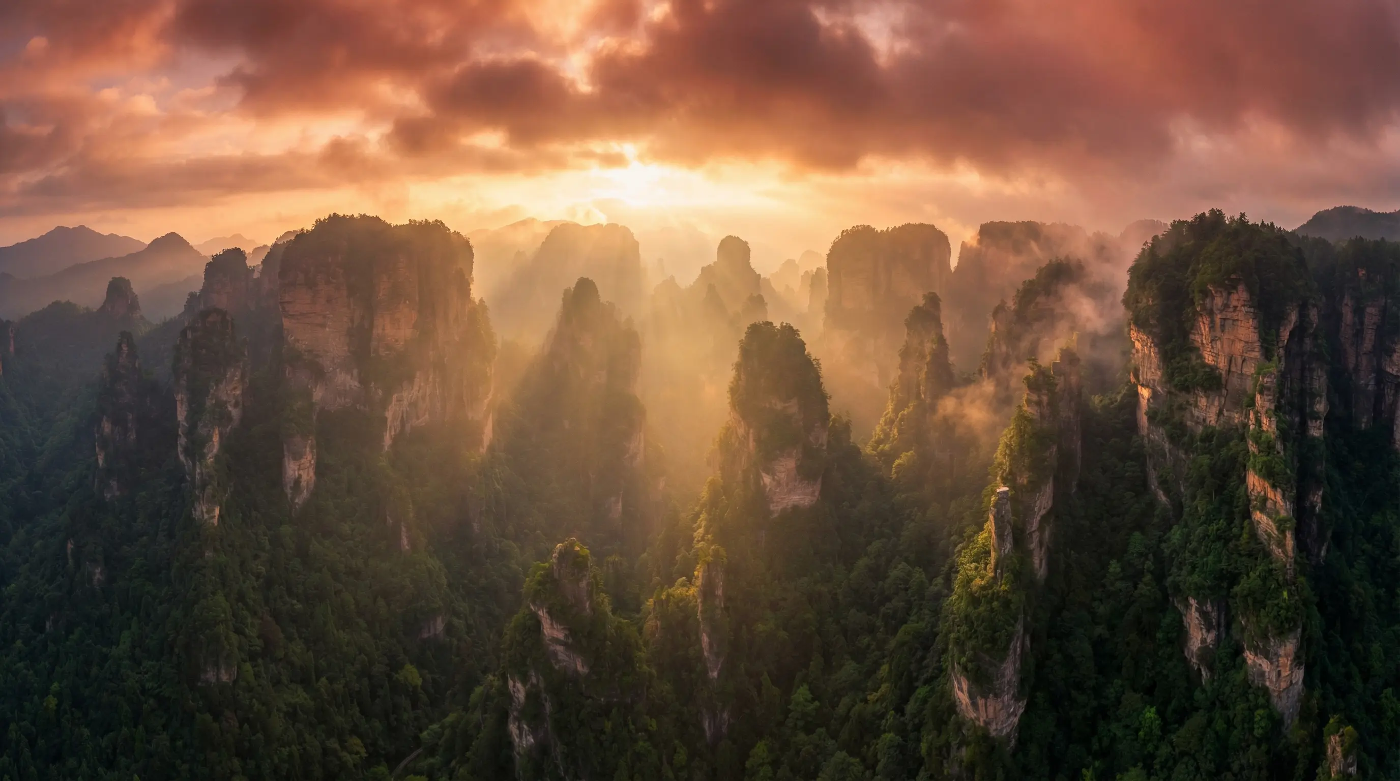 武则天秘史吻戏 自然风光视频封面